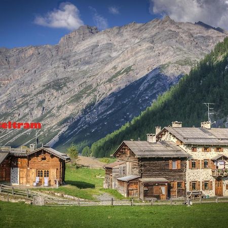 Chalet Al Beltram Livigno Eksteriør billede